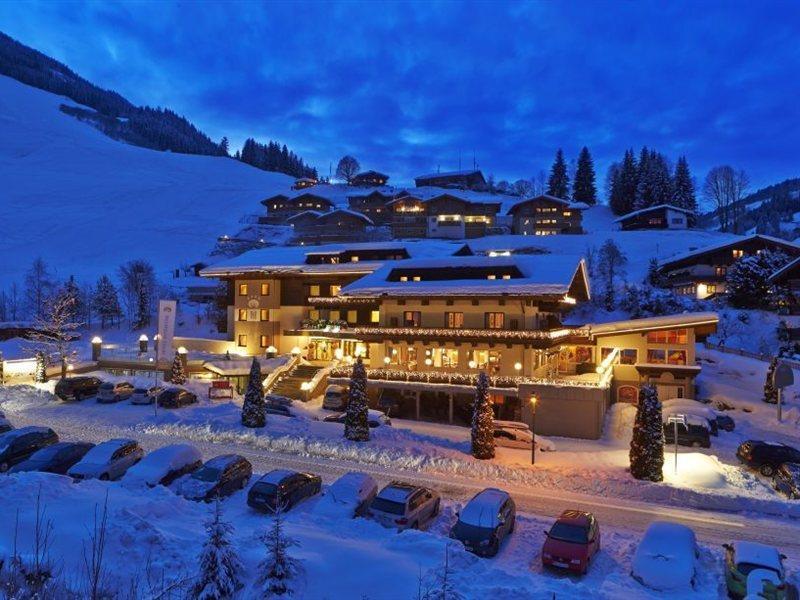 Hotel Interstar Saalbach-Hinterglemm Exterior foto