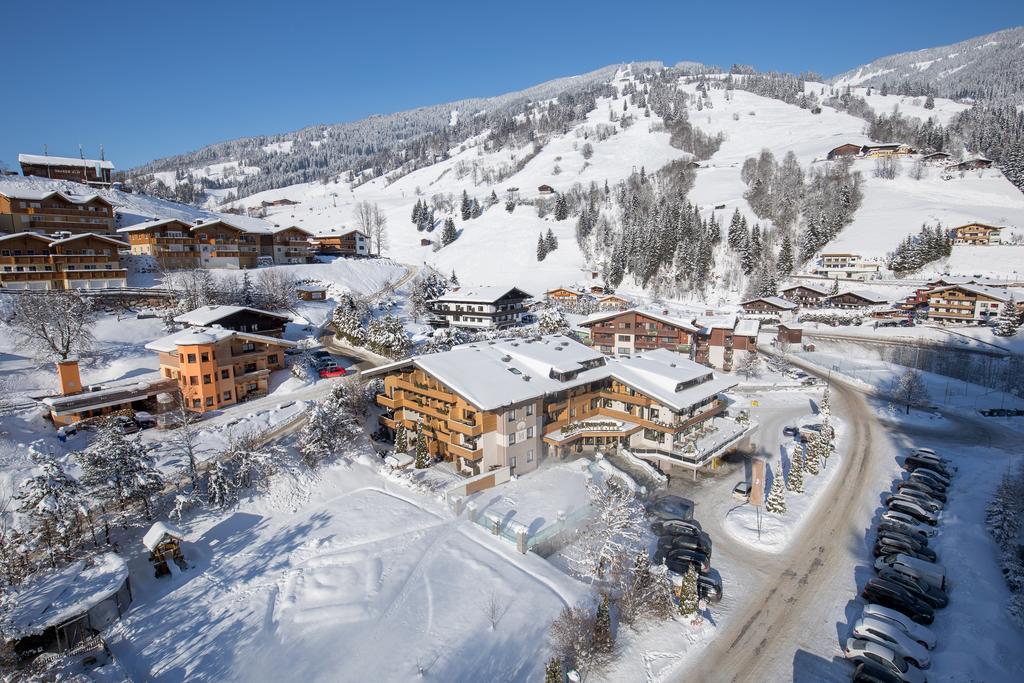 Hotel Interstar Saalbach-Hinterglemm Exterior foto