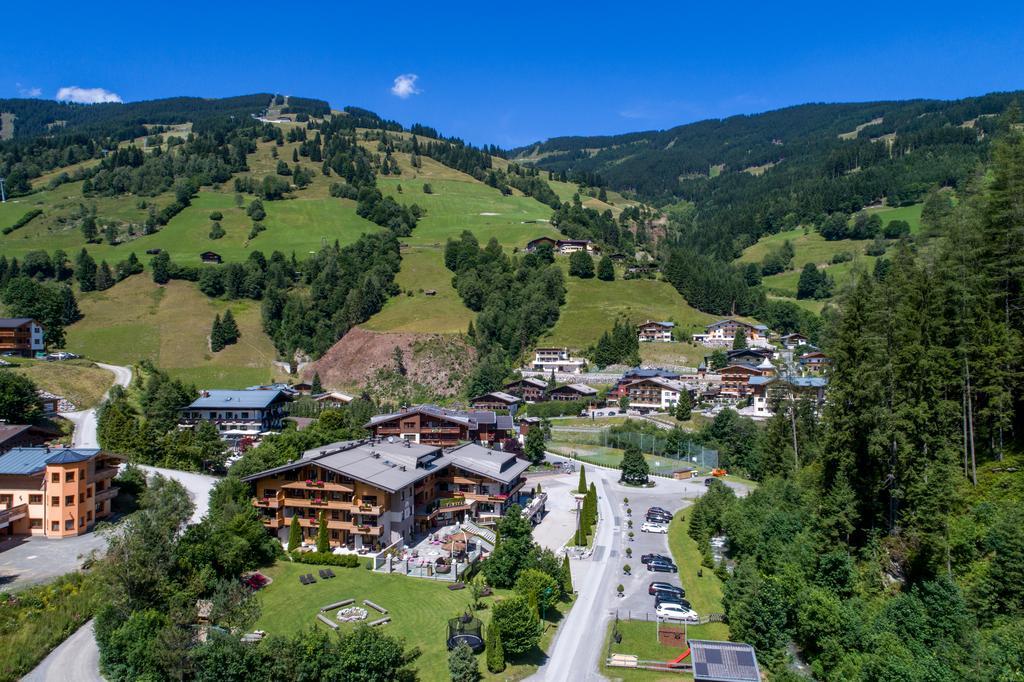 Hotel Interstar Saalbach-Hinterglemm Exterior foto